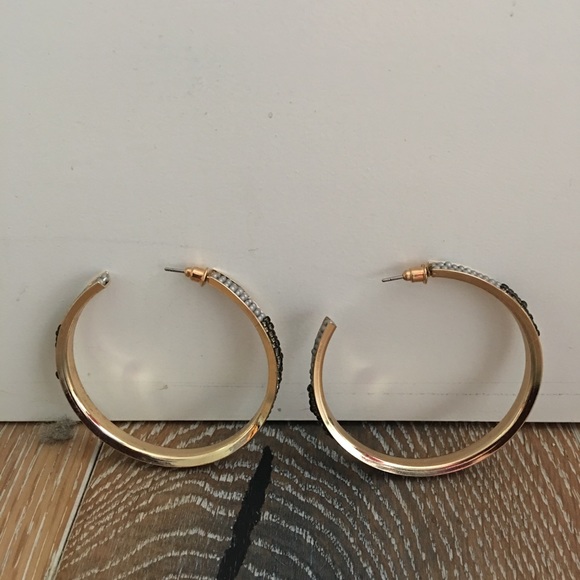 Gold Hoop Earrings For Women Medium Hoops - Picture 4 of 8